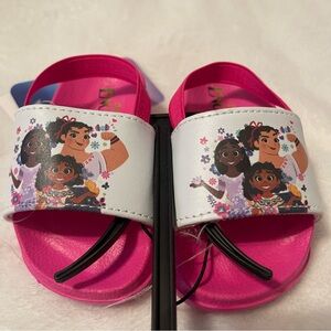 Encanto Disney Pink and White Sandals size 5/6 NWT